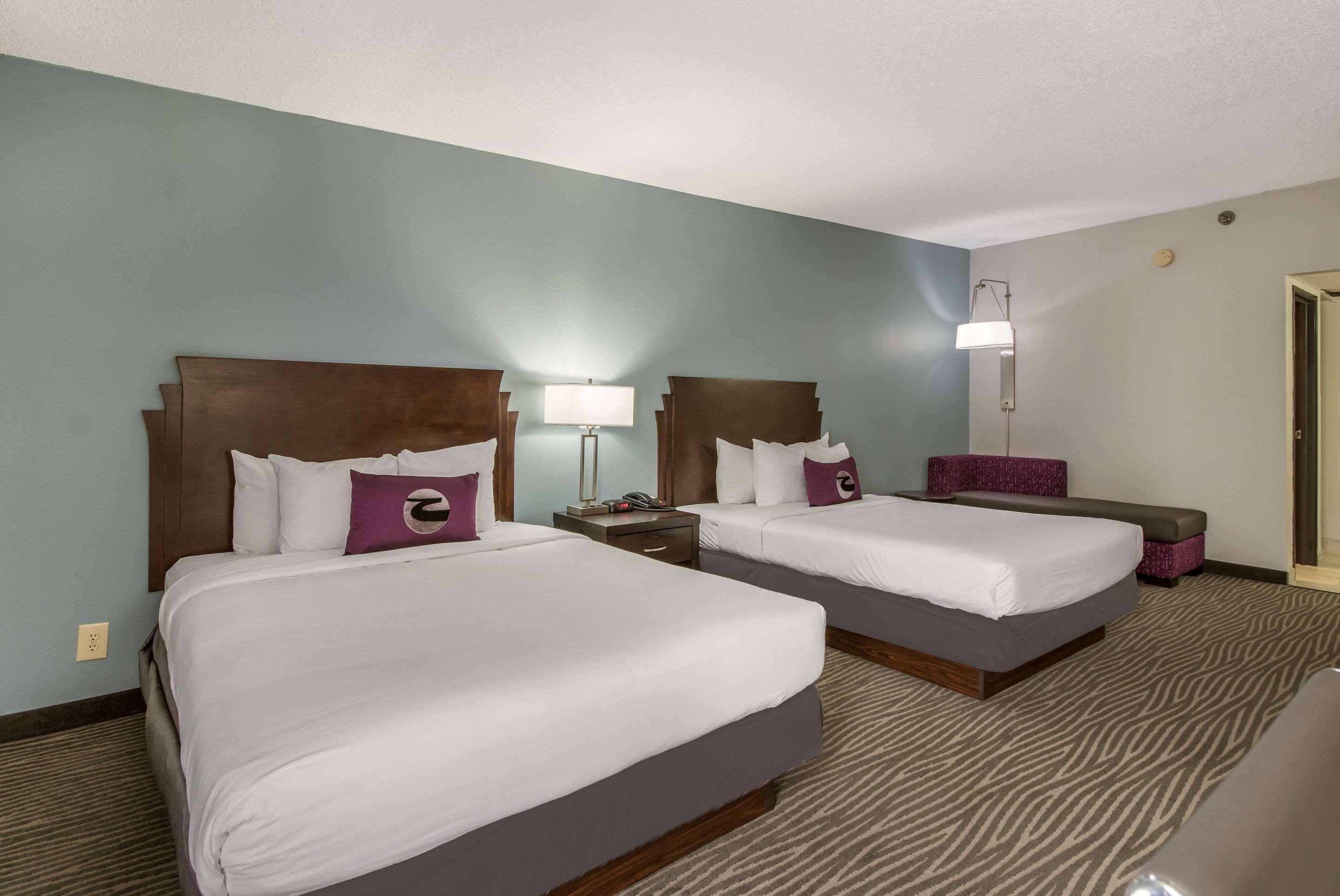 Clarion Hotel Jackson Northwest Exterior photo